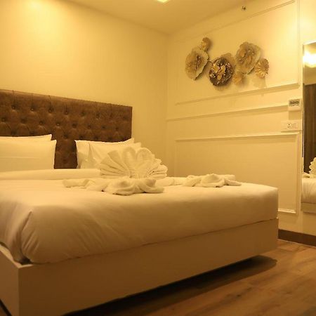 Sapphire Sky Hotel Dehradun Exterior photo